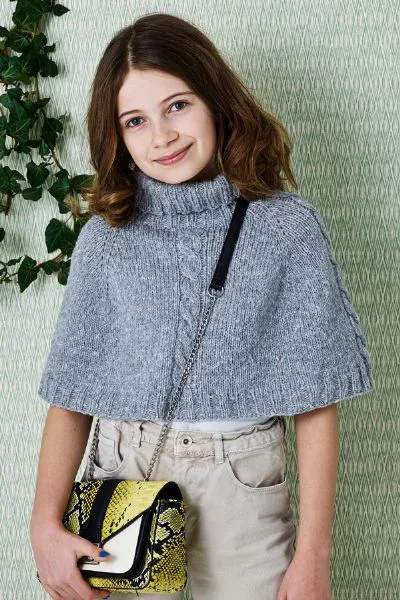 Hovedbilde 899107 Isabella Poncho til jente Permin oppskrift