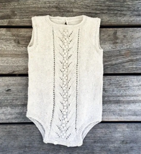 Hovedbilde Blåbærdrakt til barn oppskrift Knitting for Olive - PAPIR