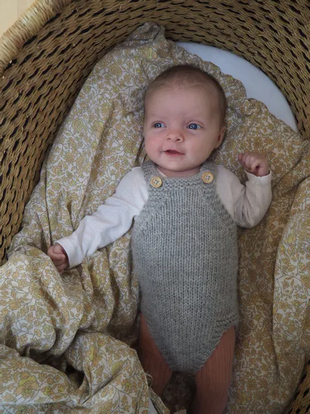 Hovedbilde Lillebrors romper PetiteKnit oppskrift*