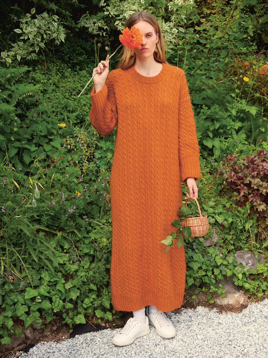 2409-11 Bonnie Dress til dame fra Sandnes garn*