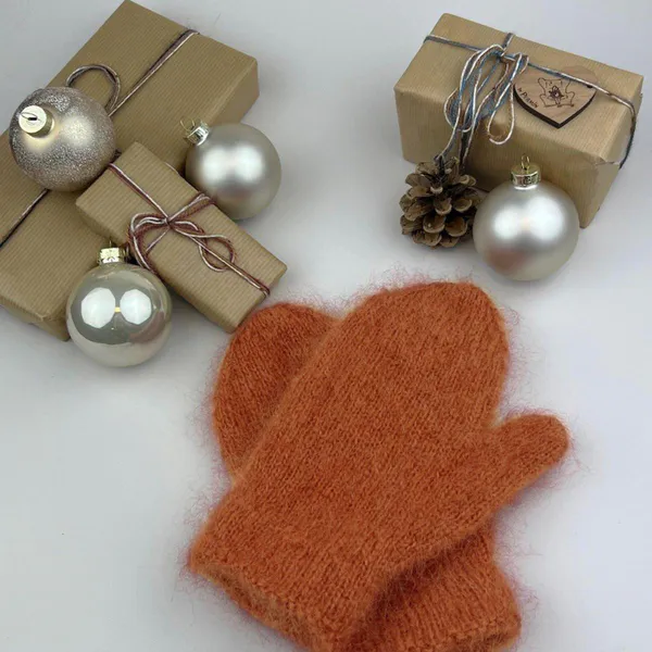 Hovedbilde Gratis oppskrift på Votter i Bella by Permin, PDF