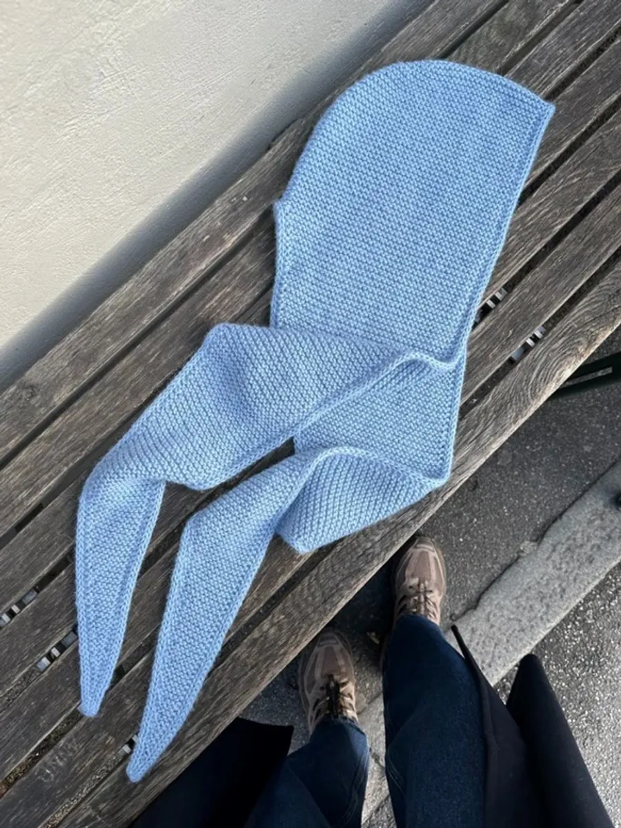 Sophie Hood oppskrift fra PetiteKnit