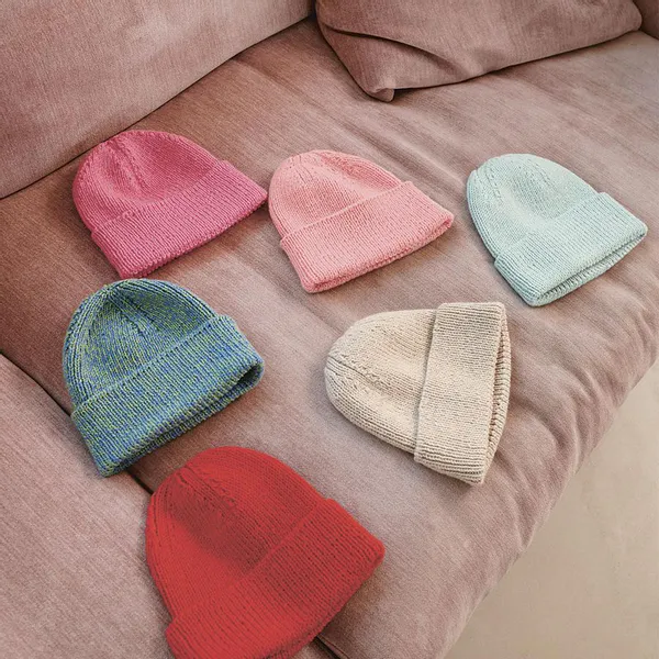 Hovedbilde 2401-8A Must-Have Beanie Junior 2-12 år Sandnes garn*