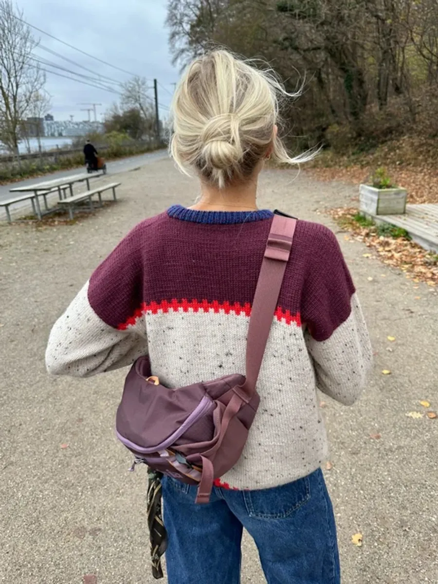 PK-262 Cross Sweater fra PetiteKnit oppskrift*