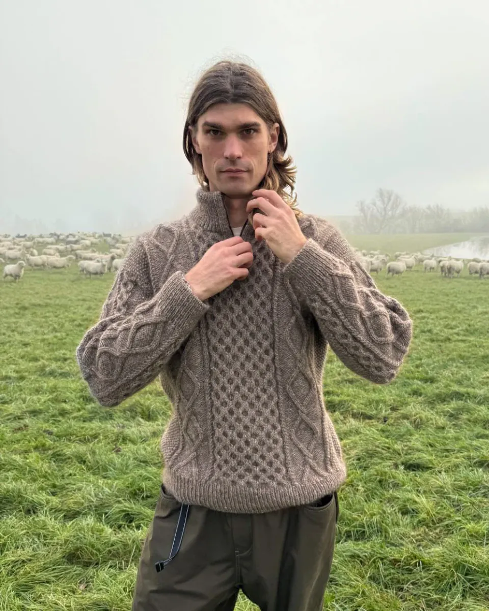 Dagmar Zipper Sweater Man fra PetiteKnit oppskrift